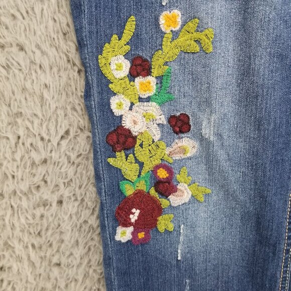 Vigold Jeans Girls 16 1/2 Plus Blue Straight Floral Embroidered Denim *Read* - Picture 5 of 15